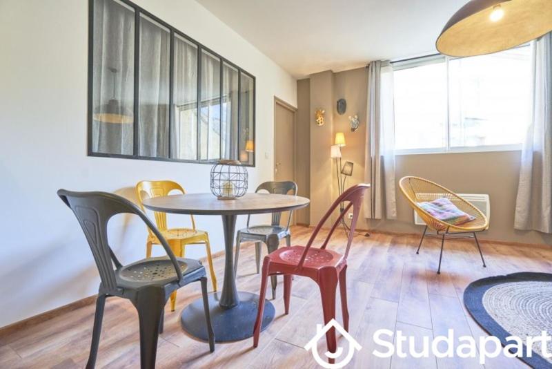 Chambre - 15 m² - 1 pièce