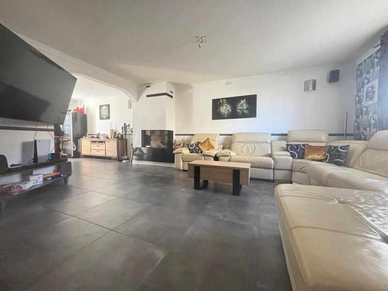 Maison - 163 m² - 7 pièces