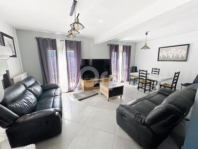 Maison - 203 m² - 6 pièces