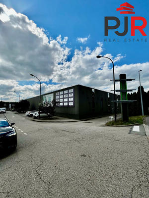 Local commercial - 2 400 m²