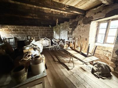 Maison - 150 m² - 2 pièces