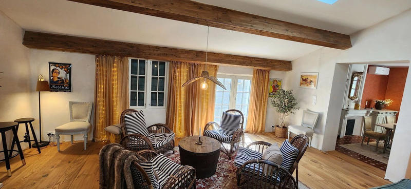 Maison traditionnelle - 177 m² - 7 pièces