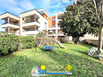 Appartement - 80 m² - 3 pièces