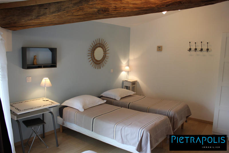 Maison ancienne - 442 m² - 16 pièces