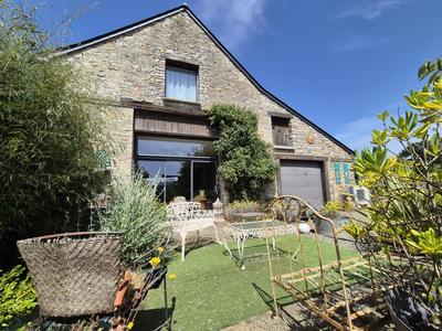 Maison en pierre - 195 m² - 6 pièces