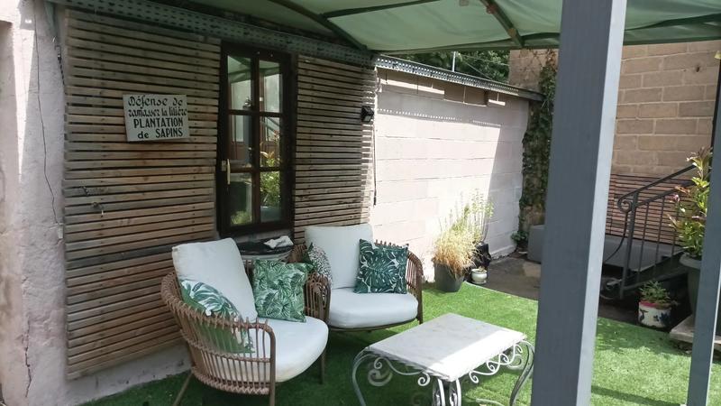 Propriété - 300 m² - 8 pièces