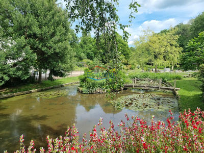 Maison traditionnelle - 190 m² - 8 pièces