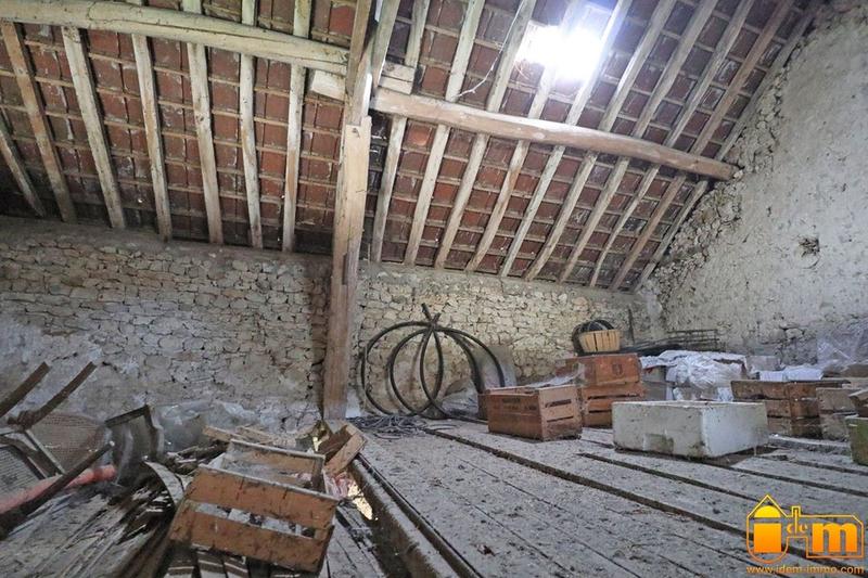 Parking / Garage - 44 m²