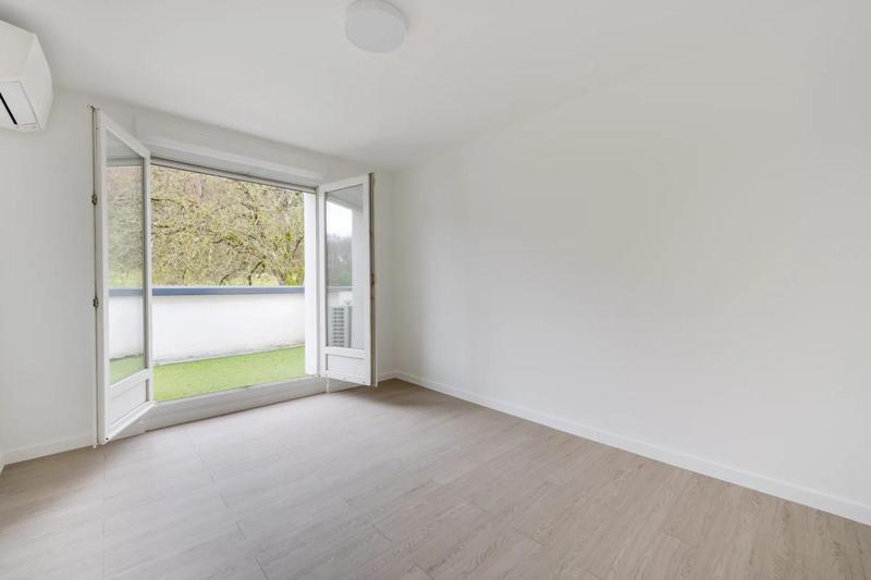 Demeure - 195 m² - 8 pièces