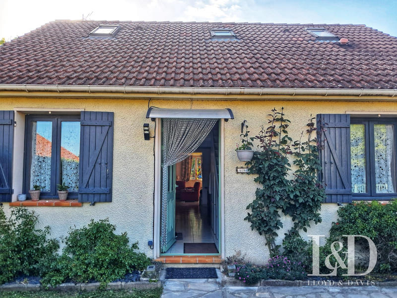 Maison traditionnelle - 157 m² - 7 pièces