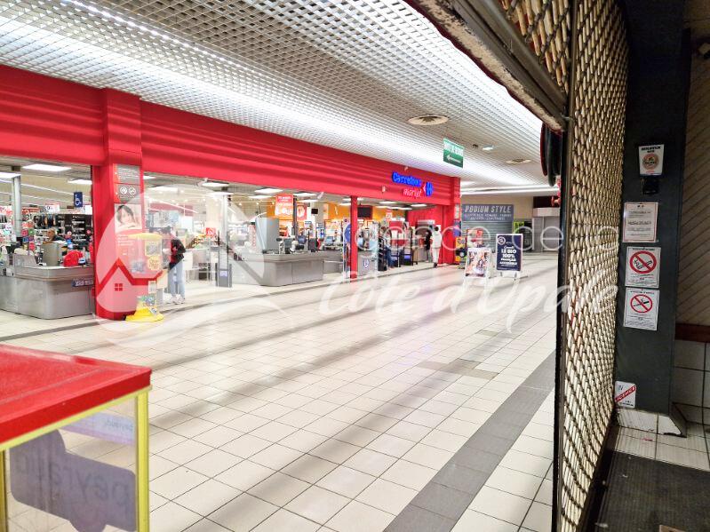 Local commercial - 117 m²