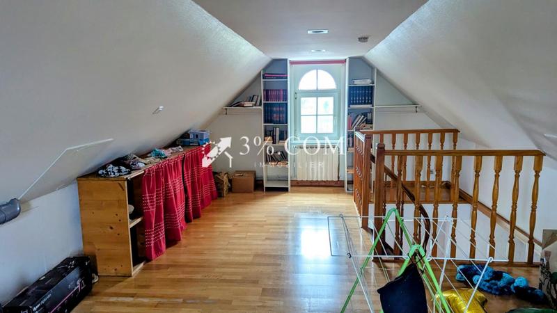 Propriété - 230 m² - 7 pièces