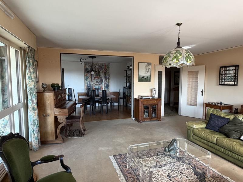 Appartement - 142 m² - 6 pièces