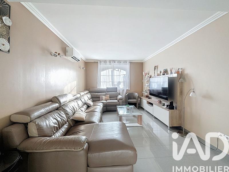 Maison - 215 m² - 8 pièces