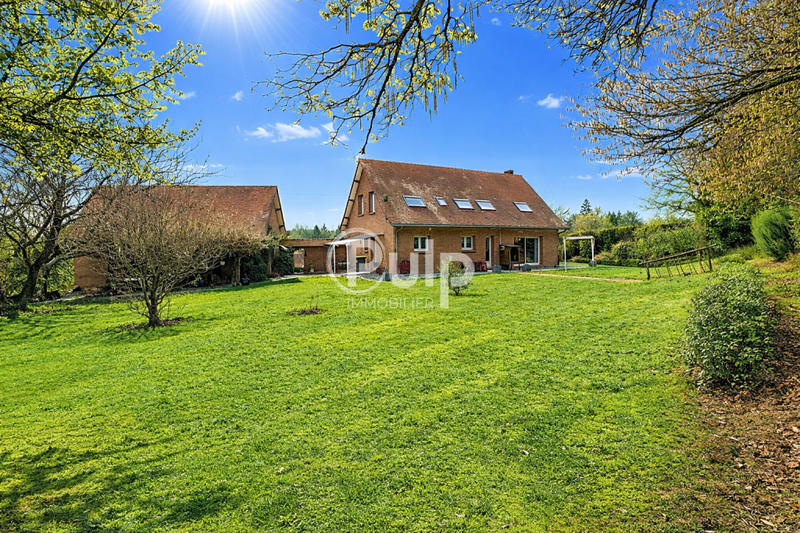 Maison - 146 m² - 9 pièces