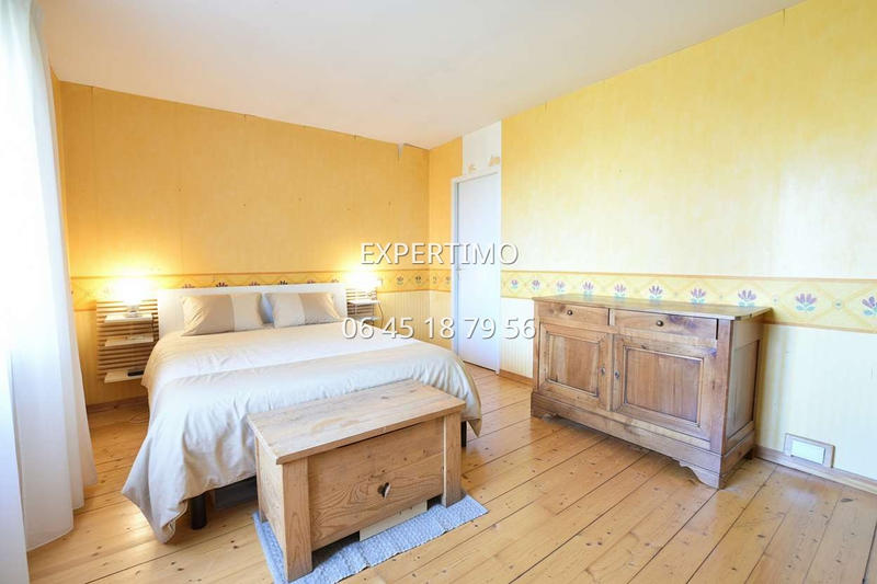 Maison - 200 m² - 10 pièces