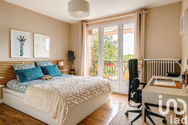 Appartement - 95 m² - 5 pièces