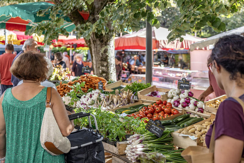 Marché du vendredi à Ribérac