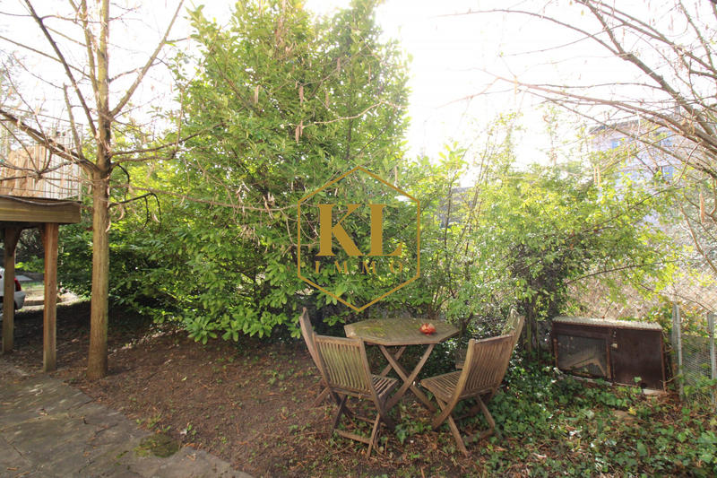 Maison - 171 m² - 7 pièces