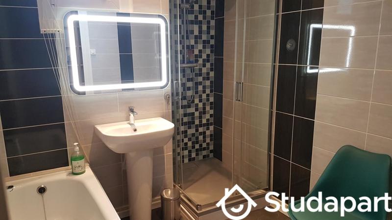 Chambre - 11 m² - 1 pièce