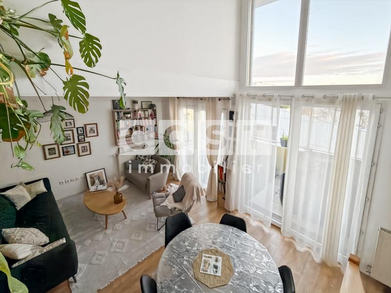Appartement - 98 m² - 5 pièces