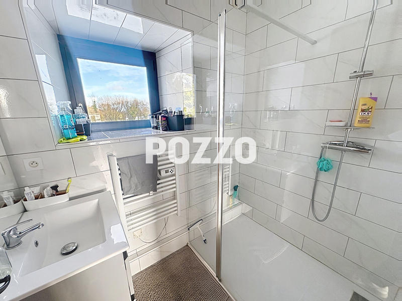 Maison - 162 m² - 8 pièces