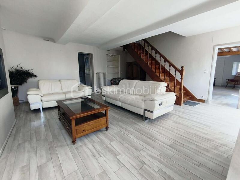 Demeure - 230 m² - 10 pièces