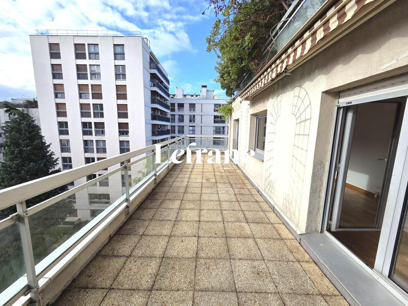 Appartement - 99 m² - 3 pièces