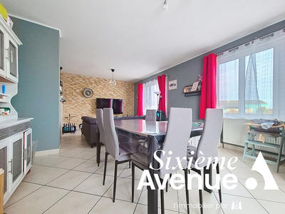 Maison - 99 m² - 4 pièces