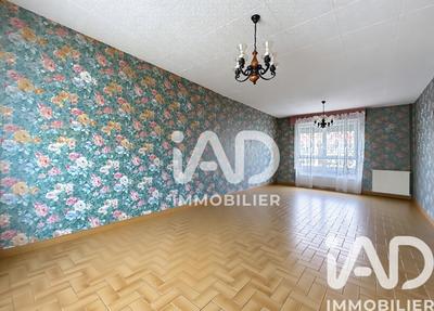 Maison - 95 m² - 5 pièces