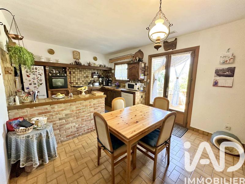 Maison - 230 m² - 9 pièces
