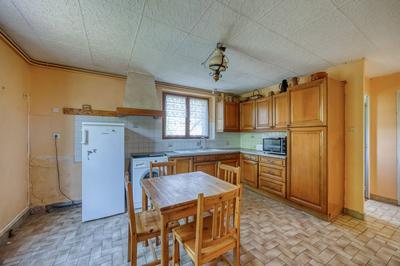 Maison - 227 m² - 10 pièces