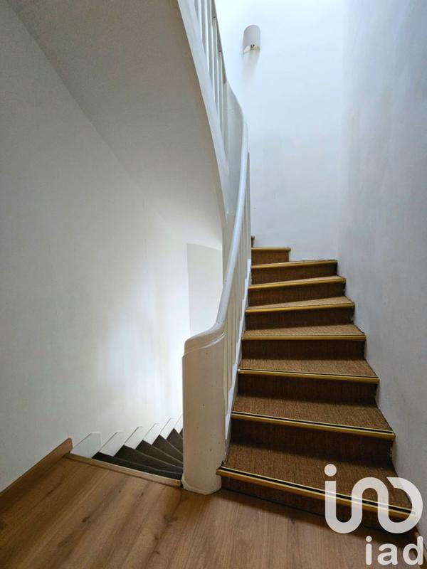 Maison - 198 m² - 8 pièces