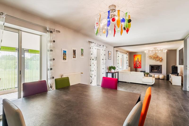 Villa - 198 m² - 6 pièces