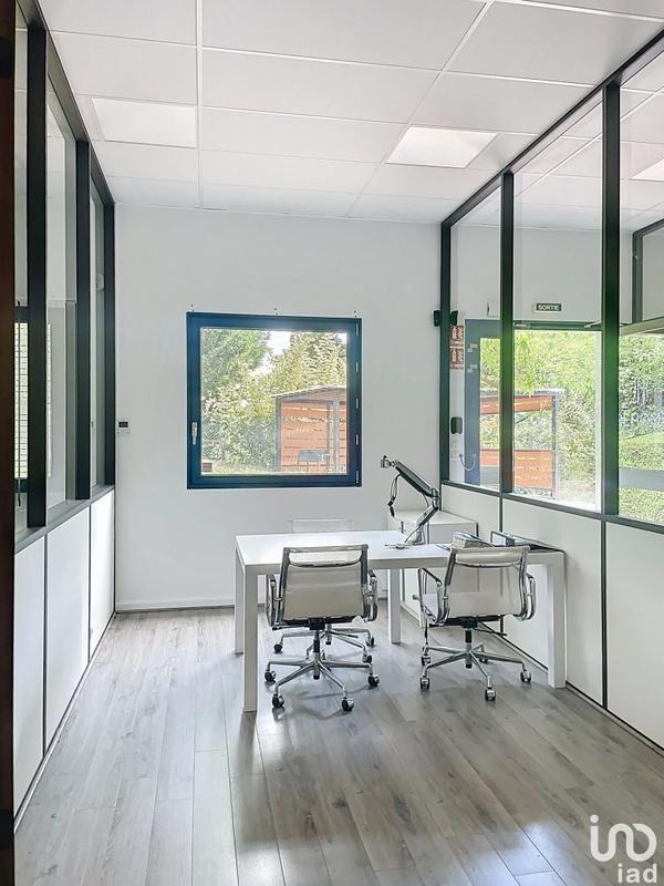 Local commercial - 143 m²