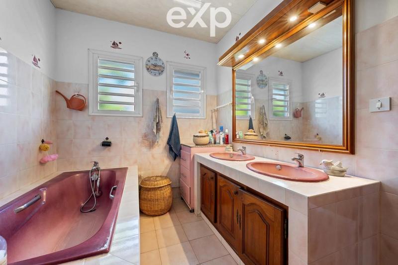 Villa - 197 m² - 6 pièces