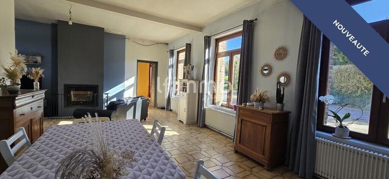 Maison - 220 m² - 9 pièces