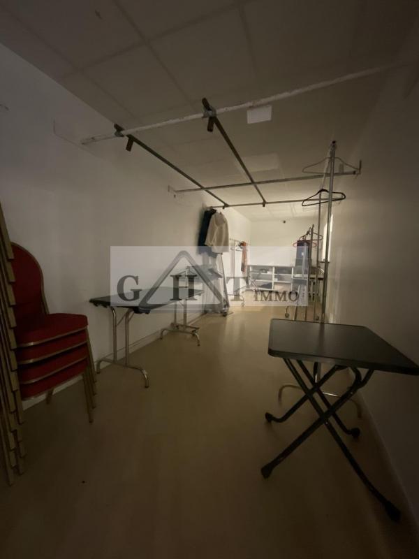 Local commercial - 980 m²