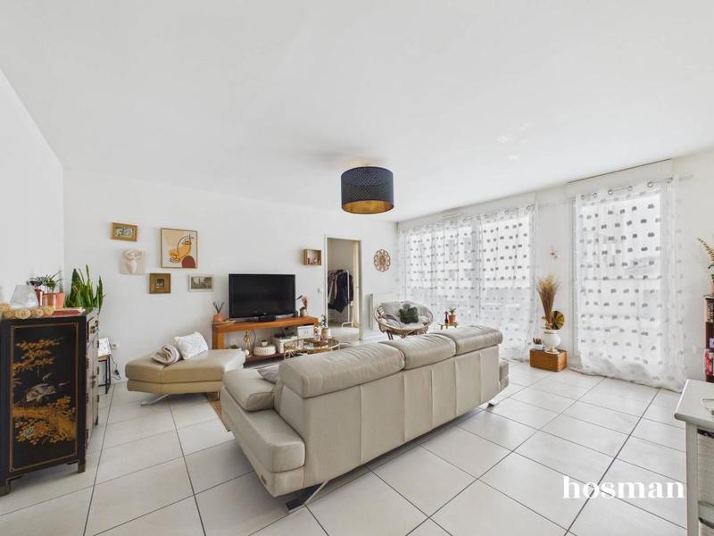 Appartement - 95 m² - 4 pièces