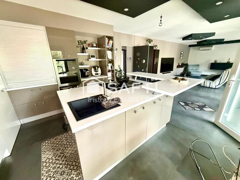 Maison - 133 m² - 6 pièces