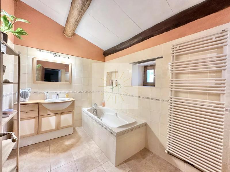 Maison - 166 m² - 6 pièces