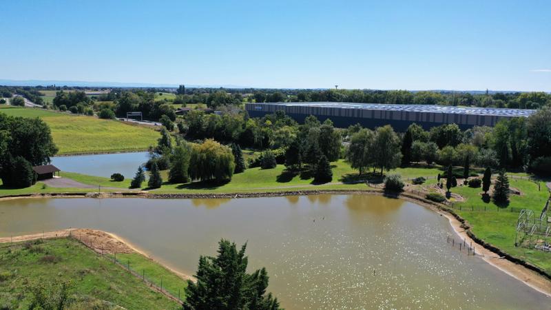 Terrain - 76 095 m²