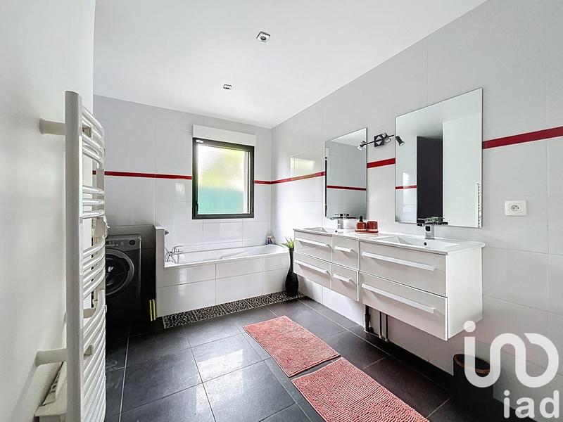 Maison - 188 m² - 6 pièces