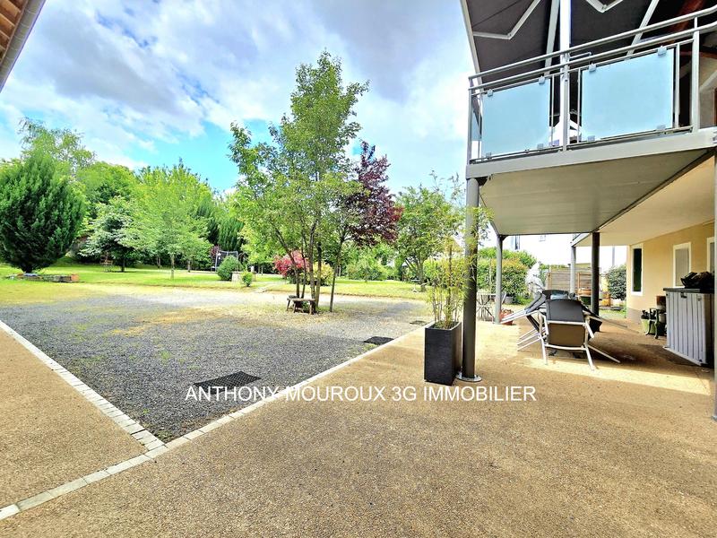 Maison - 195 m² - 9 pièces