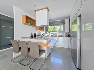 Maison - 167 m² - 7 pièces