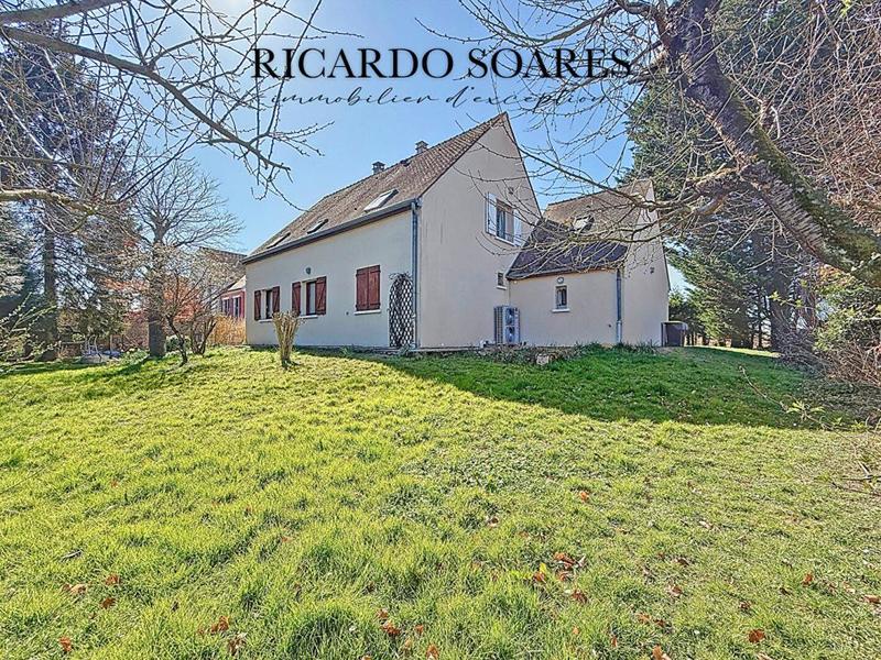 Maison - 200 m² - 7 pièces