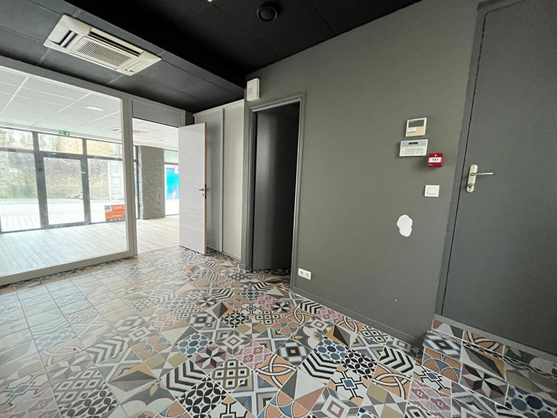 Immeuble - 6 pièces