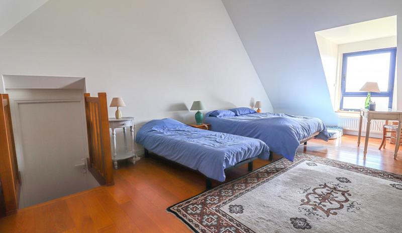 Propriété - 260 m² - 7 pièces