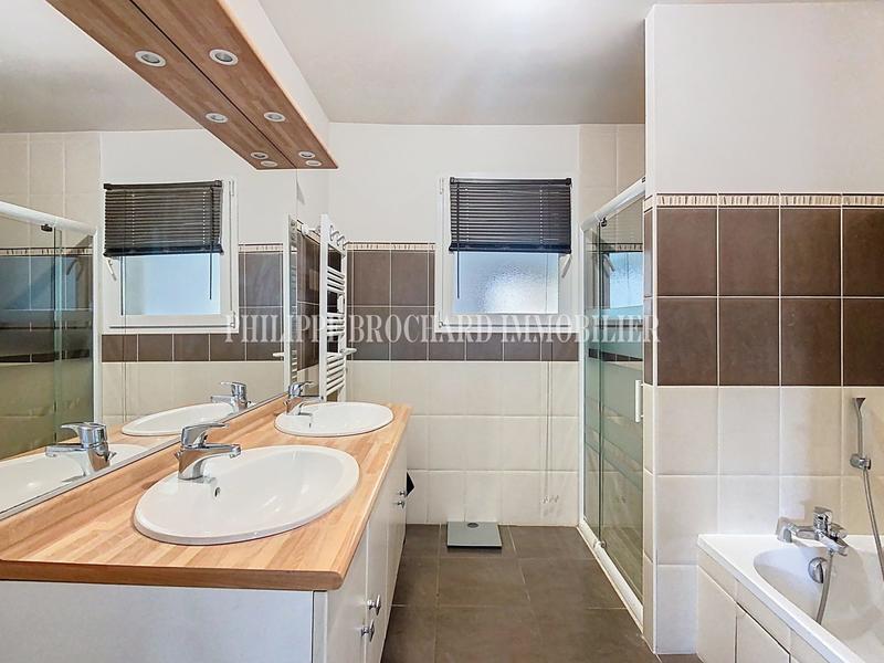 Maison - 145 m² - 5 pièces