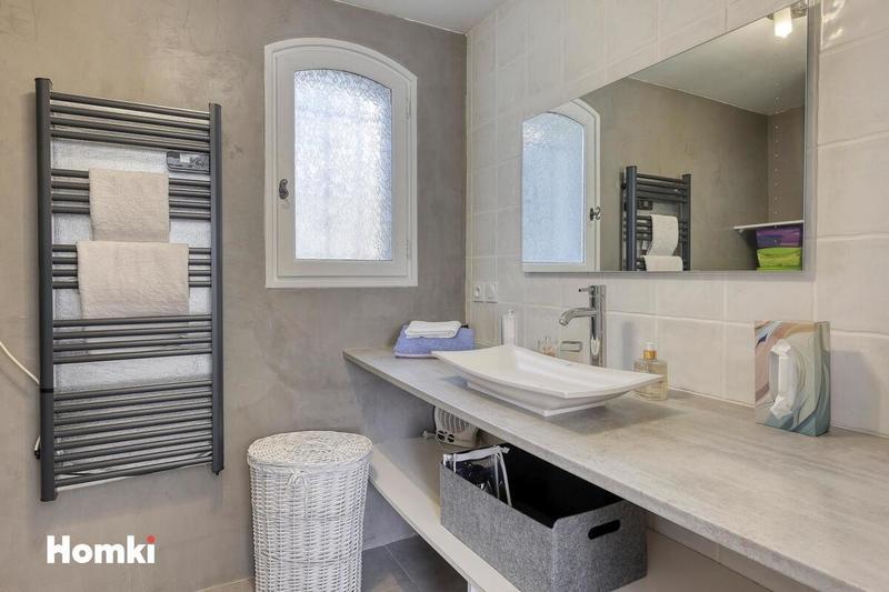 Maison - 207 m² - 6 pièces